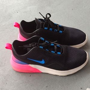 Nike air max motion 2